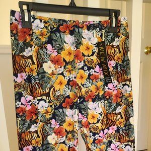 NEW Capre Leggings Tropical design Size: PLUS